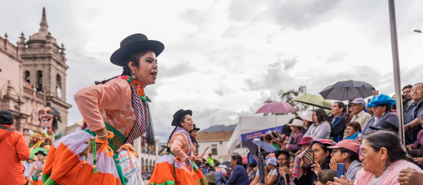¡Promociona tu negocio en Y Tú Qué Planes!