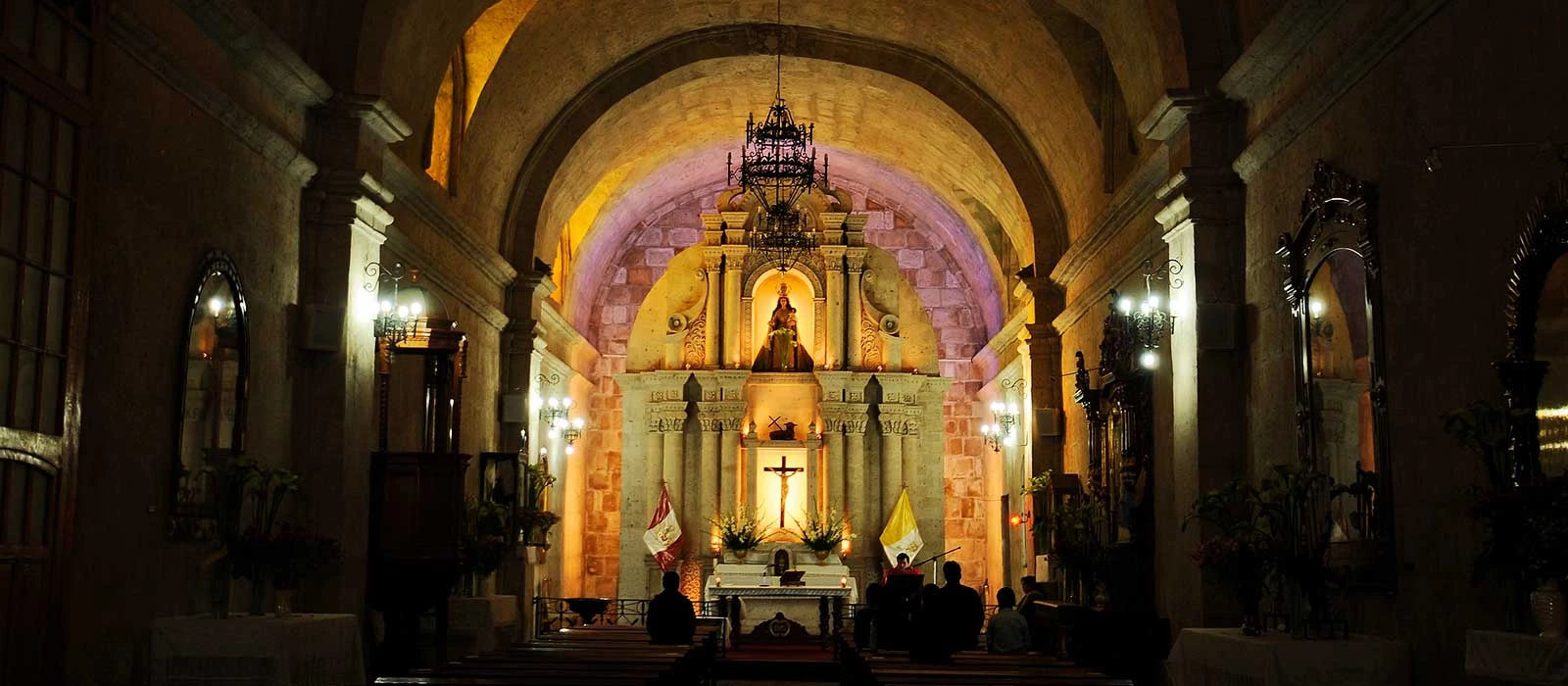 ¡Promociona tu negocio en Y Tú Qué Planes!