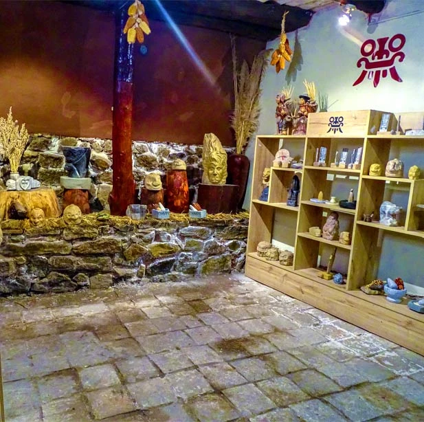 Sala de expocisión de los tallados
