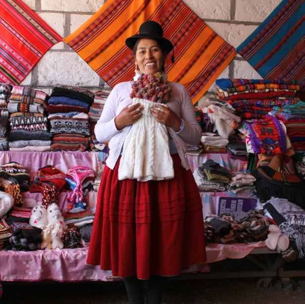 Centro Artesanal Sumac Mate Inka Mujeres Campesinas Artesanas Los Milagros de Pampa Cañahuas
