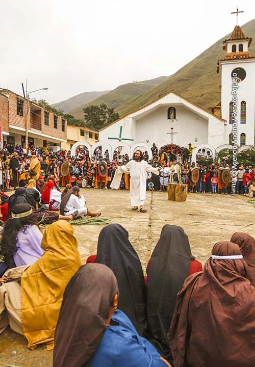 https://www.ytuqueplanes.com/imagenes/Descubre los mejores destinos para vivir una Semana Santa llena de fe, tradición y sabor.