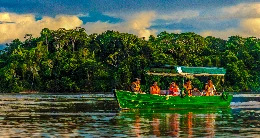 Seminario de Turismo "Vívelo en la Selva" región Loreto