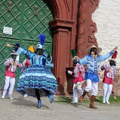Danza "Los Negritos" en honor al niño dulce nombre de Jesús y Fajardito