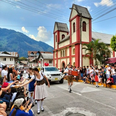 Semana Turística Aniversario de Pozuzo