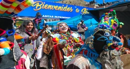 Festividad de las Cruces y Feria de las Alasitas