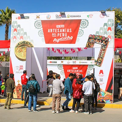 Exposición venta de artesanía "Artesanías del Peru - Ayacucho" Fiestas Patrias