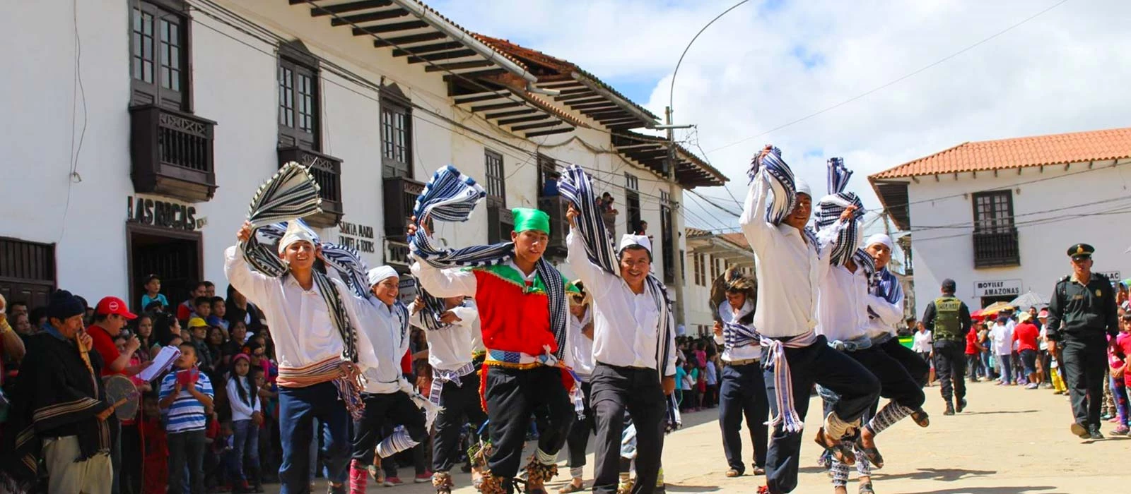 ¡Promociona tu negocio en Y Tú Qué Planes!
