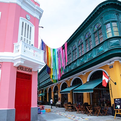 Callao: salsa, arte monumental y un paraíso de lobos marinos
