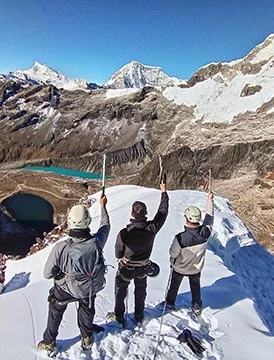 Huraz: más que montañas, un mundo por descubrir.