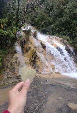 Túneles de Karkatera y cascada