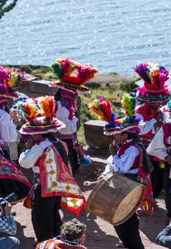 Titicaca Encantador (Uros, Amantani y Taquile)