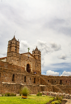 Vilcashuamán e Intihuatana