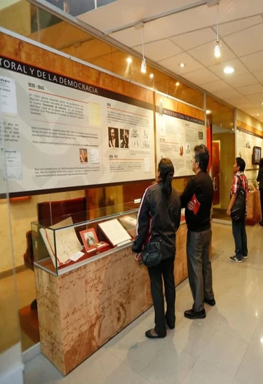 VISITA ESPECIAL: MUSEO ELECTORAL Y DE LA DEMOCRACIA