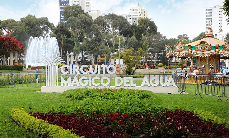 VISITA ESPECIAL: EN FAMILIA EN EL CIRCUITO MÁGICO DEL AGUA