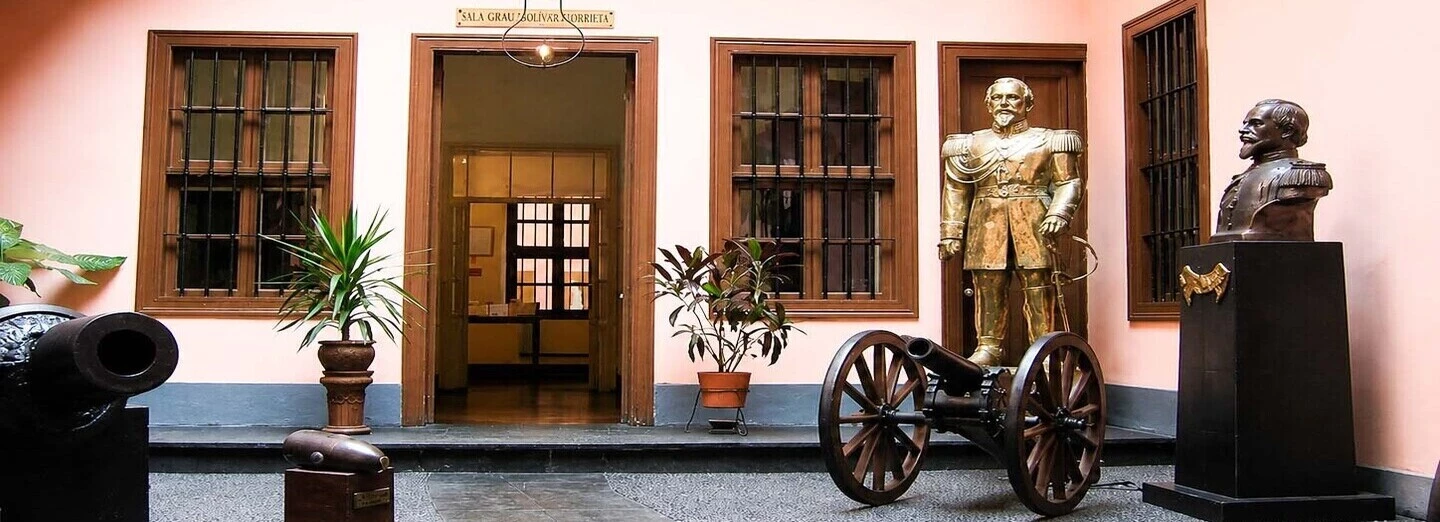 Recorrido Turístico: Héroes del Pacífico