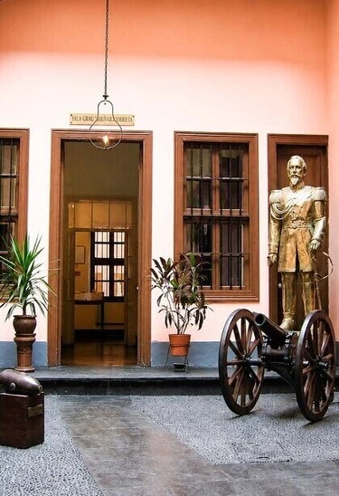Recorrido Turístico: Héroes del Pacífico