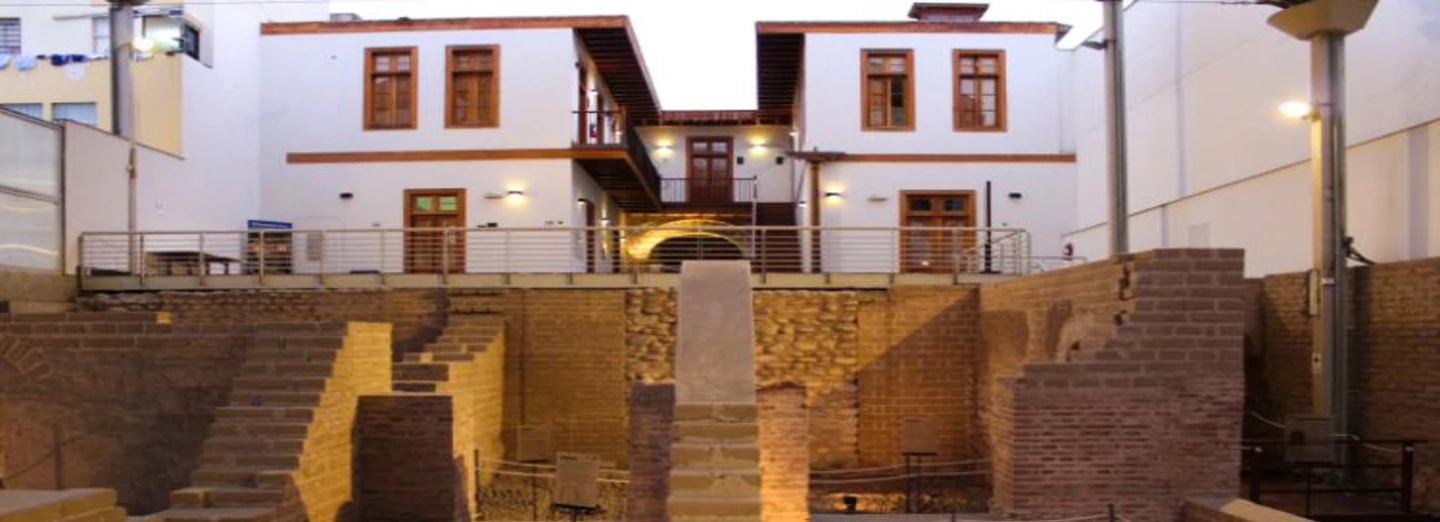 RECORRIDO TURÍSTICO: LA MURALLA DE LIMA