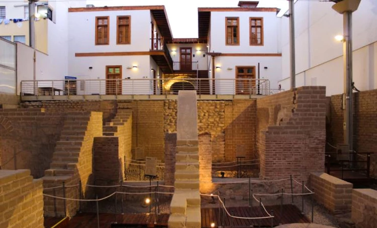 RECORRIDO TURÍSTICO: LA MURALLA DE LIMA