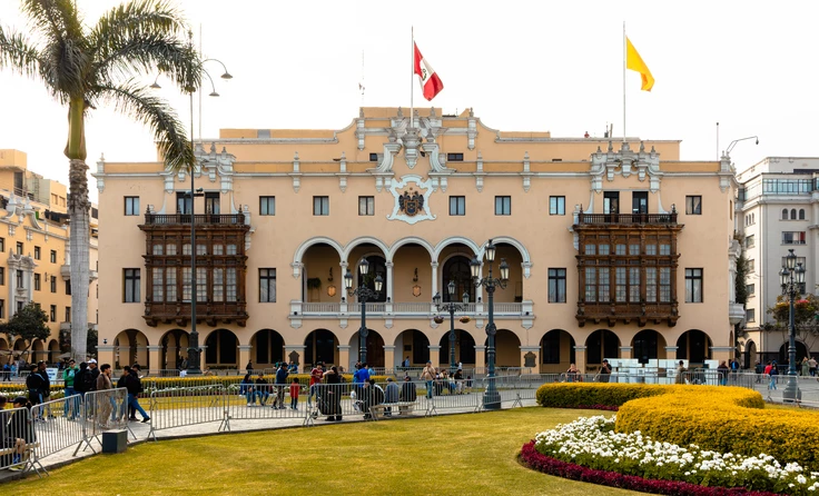 RECORRIDO TURÍSTICO: PALACIO MUNICIPAL DE LIMA Y DEGUSTACIÓN EN EL TERRAZAS LIMA