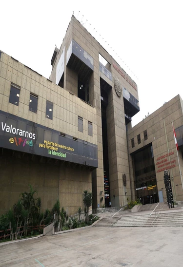 Ministerio de Cultura y Huaca San Borja