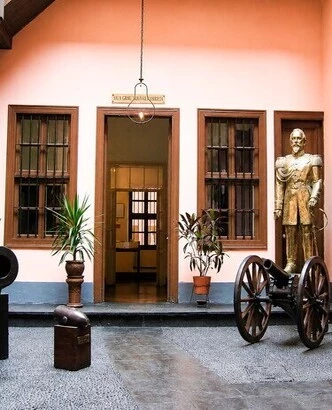 Recorrido Turístico: Héroes del Pacífico