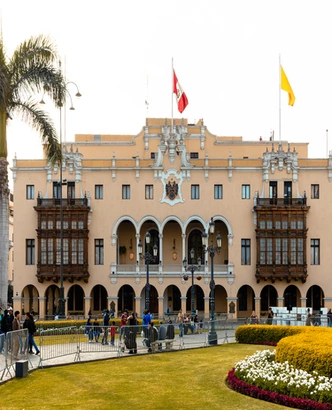 RECORRIDO TURÍSTICO: PALACIO MUNICIPAL DE LIMA Y DEGUSTACIÓN EN EL TERRAZAS LIMA