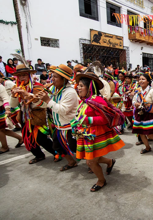 Vive el Pukllay, el carnaval más grande del sur del Perú