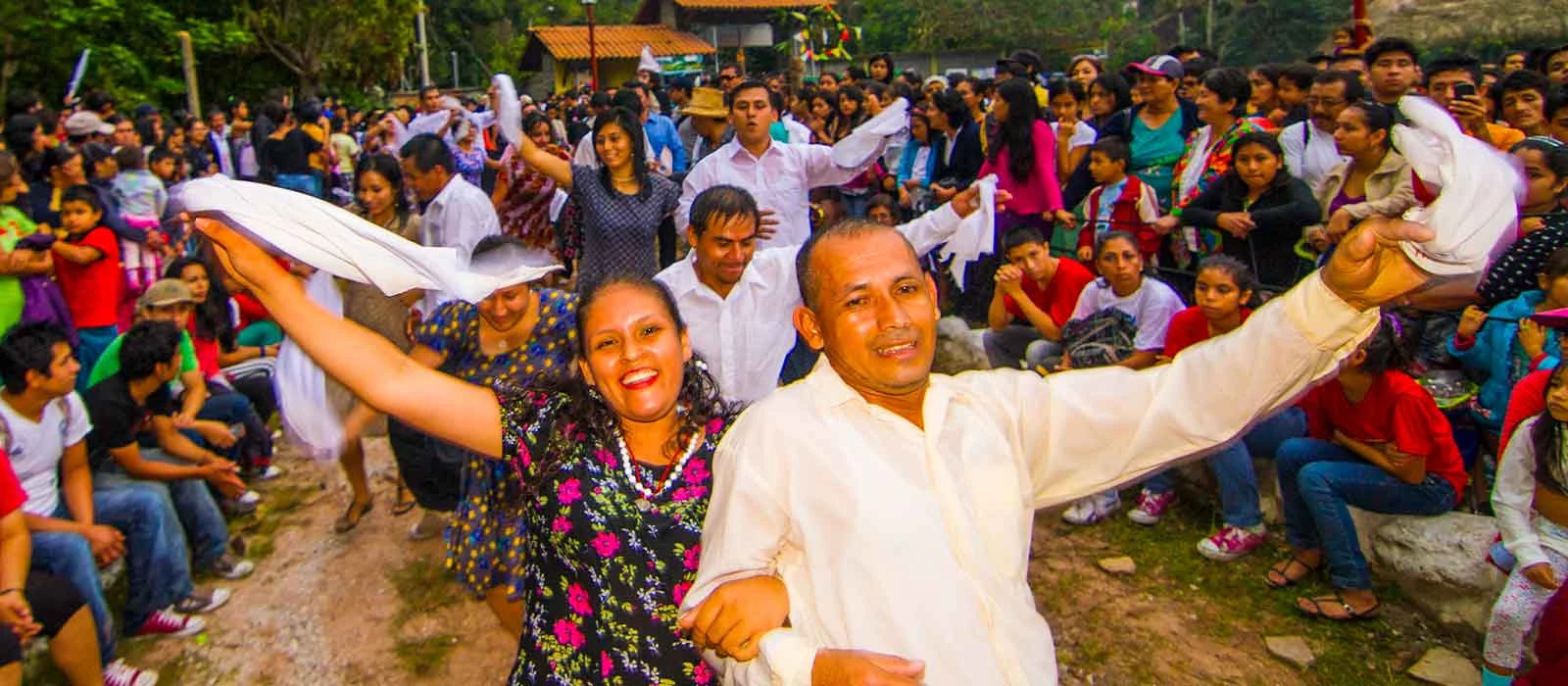 ¡Promociona tu negocio en Y Tú Qué Planes!