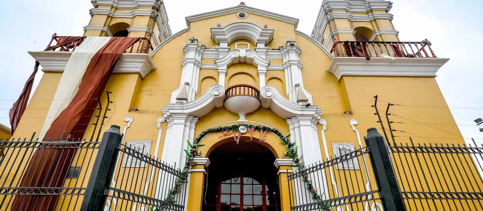 ¡Promociona tu negocio en Y Tú Qué Planes!
