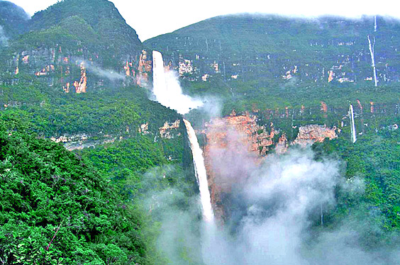Catarata_Gocta_Together_03032023_C-3.jpg