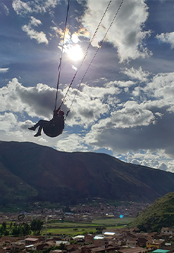 Cusco con columpio Extremo