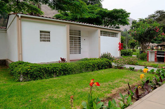 oferta-sl-1-lima-experiencia-huampani-bungalow-sextuple-hospedaje.jpg