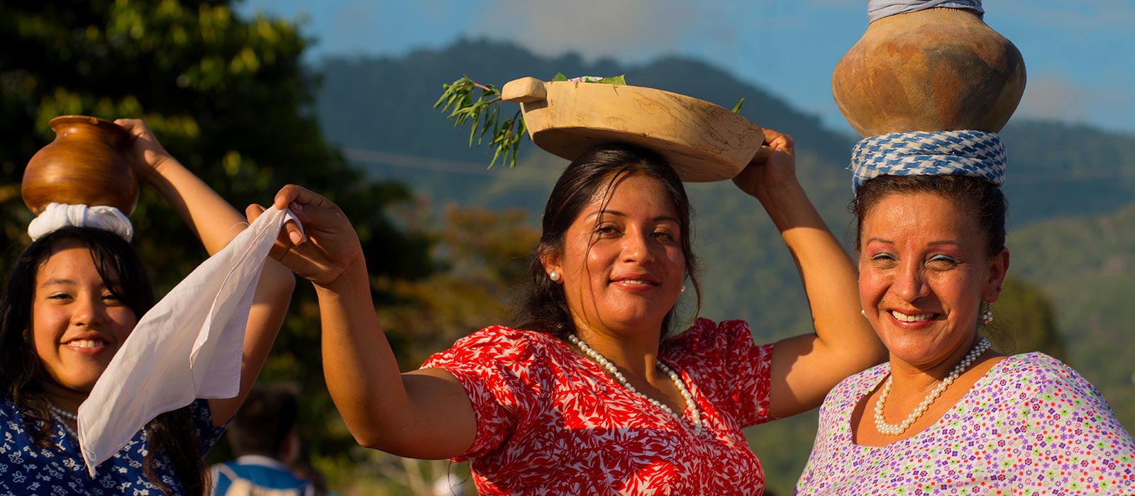 ¡Promociona tu negocio en Y Tú Qué Planes!