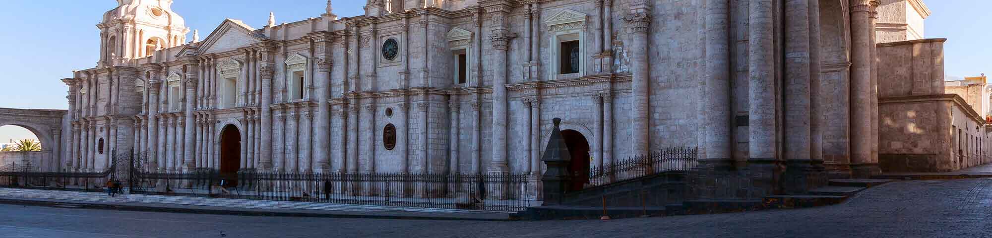 Basílica Catedral de Arequipa y Museo