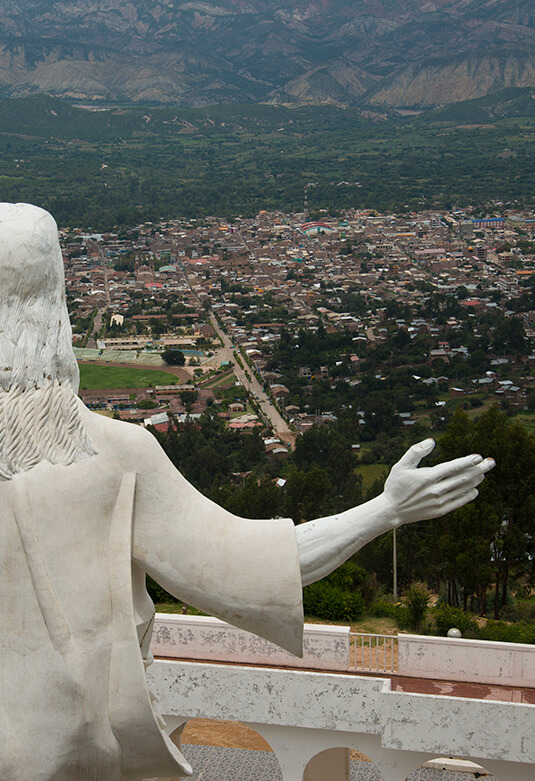 Cueva de Pikimachay, ciudad de Huanta y Luricocha