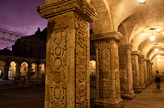 Iglesia y Claustros de la Compañía