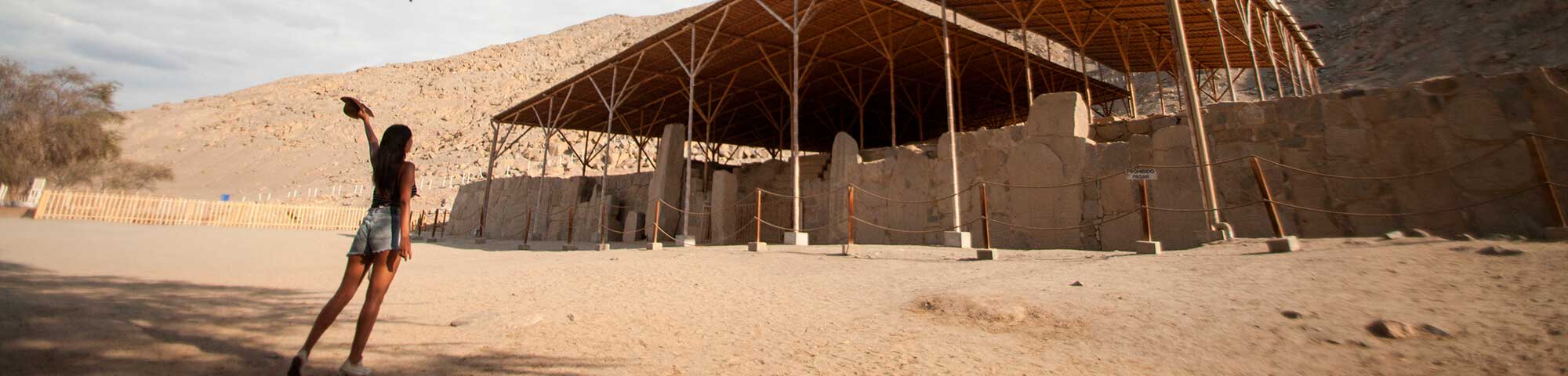 Sitio Arqueológico de Sechín y Museo Regional de Casma “Max Uhle”