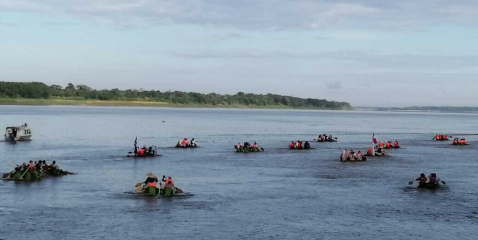 Carrera Internacional de Balsas Sobre el Río Amazonas