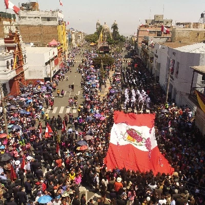 Primera procesión de la bandera