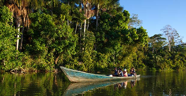 paseo en bote Selva