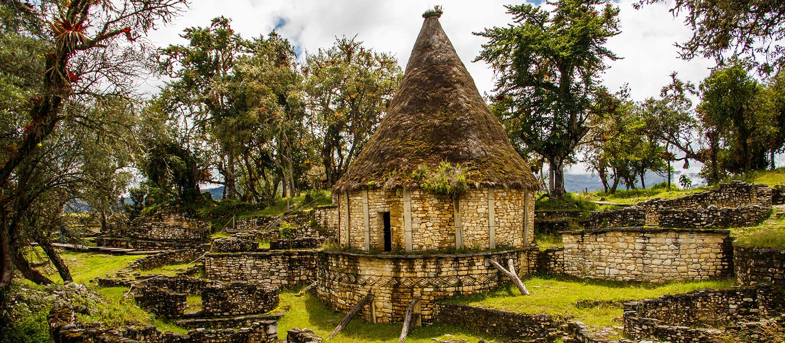 ¡Promociona tu negocio en Y Tú Qué Planes!