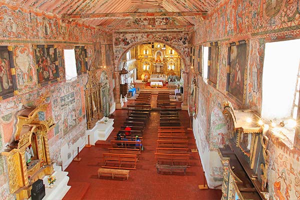 Templo San Juan Bautista de Huaro en Cusco - Ruta Barroco Andina