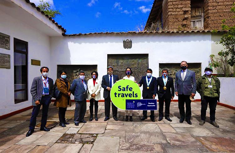 visitantes-peru-safe-travels