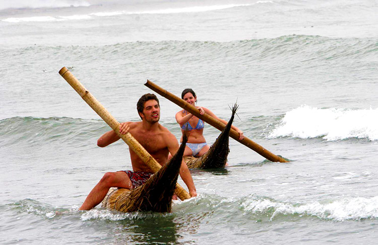 Caballitos de totora