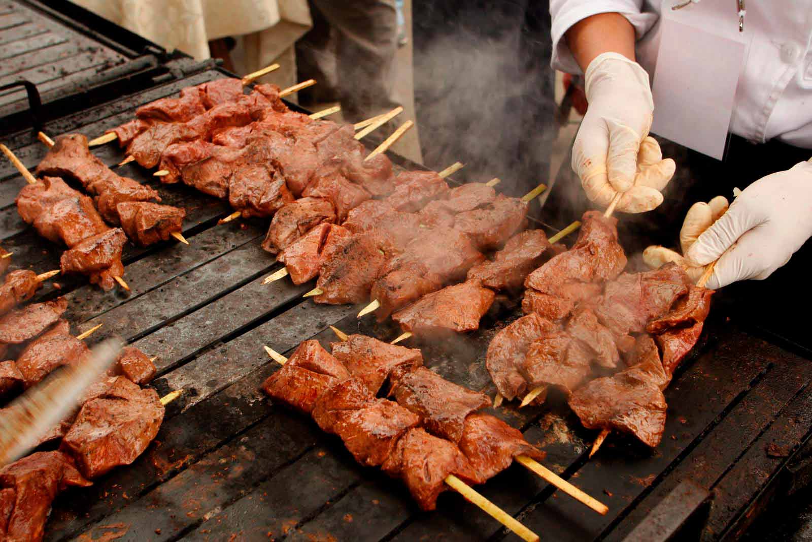anticucho comida peruana