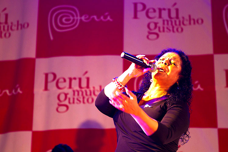 Música-peruana-eva-ayllon