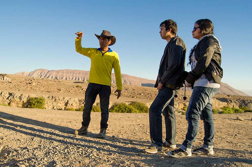 guía turístico en desierto