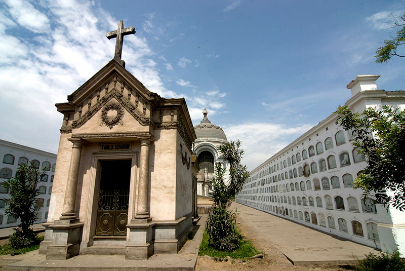 Cementerio Presbítero Maestro