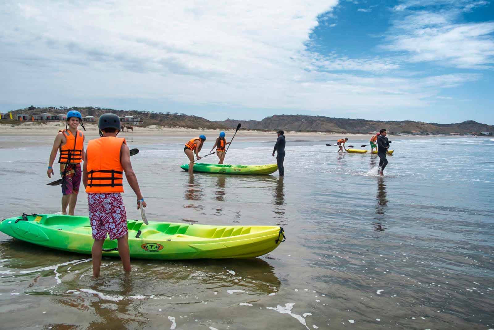 Kayak y surf en Piura