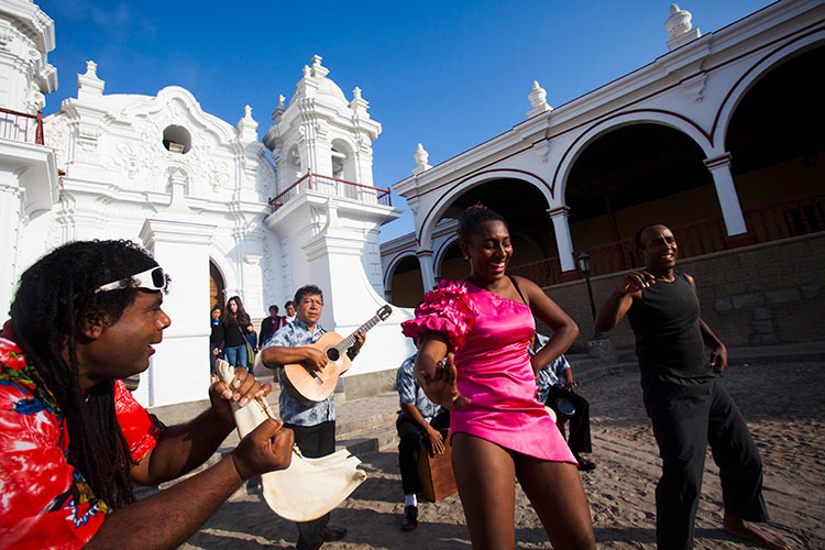 Música-peruana-jipi-jay-festejo